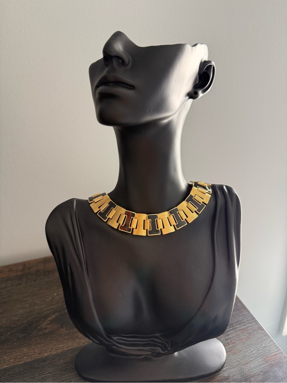 Vintage Monet  Cleopatra Choker statement   Black Enamel Gold Tone -18” Long EUC